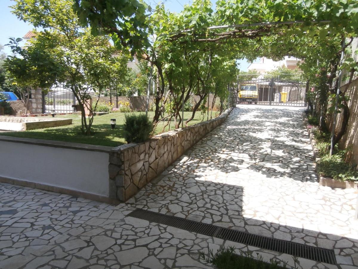 Apartments Mira Krk Крк Екстер'єр фото