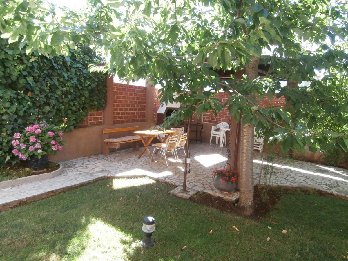 Apartments Mira Krk Крк Екстер'єр фото