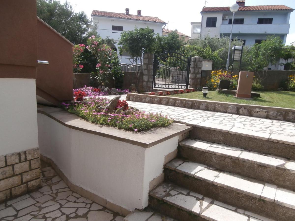 Apartments Mira Krk Крк Екстер'єр фото
