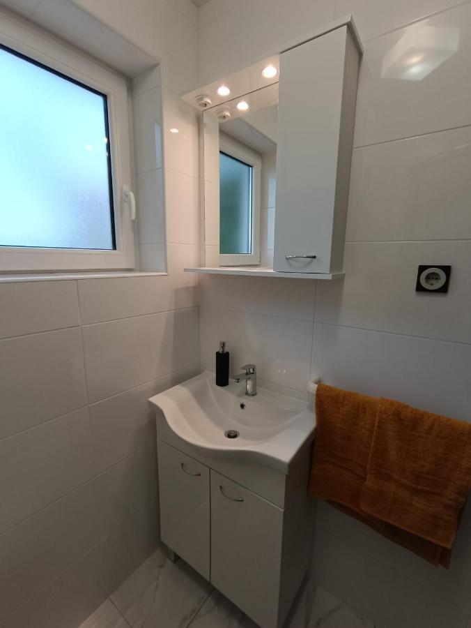 Apartments Mira Krk Крк Екстер'єр фото