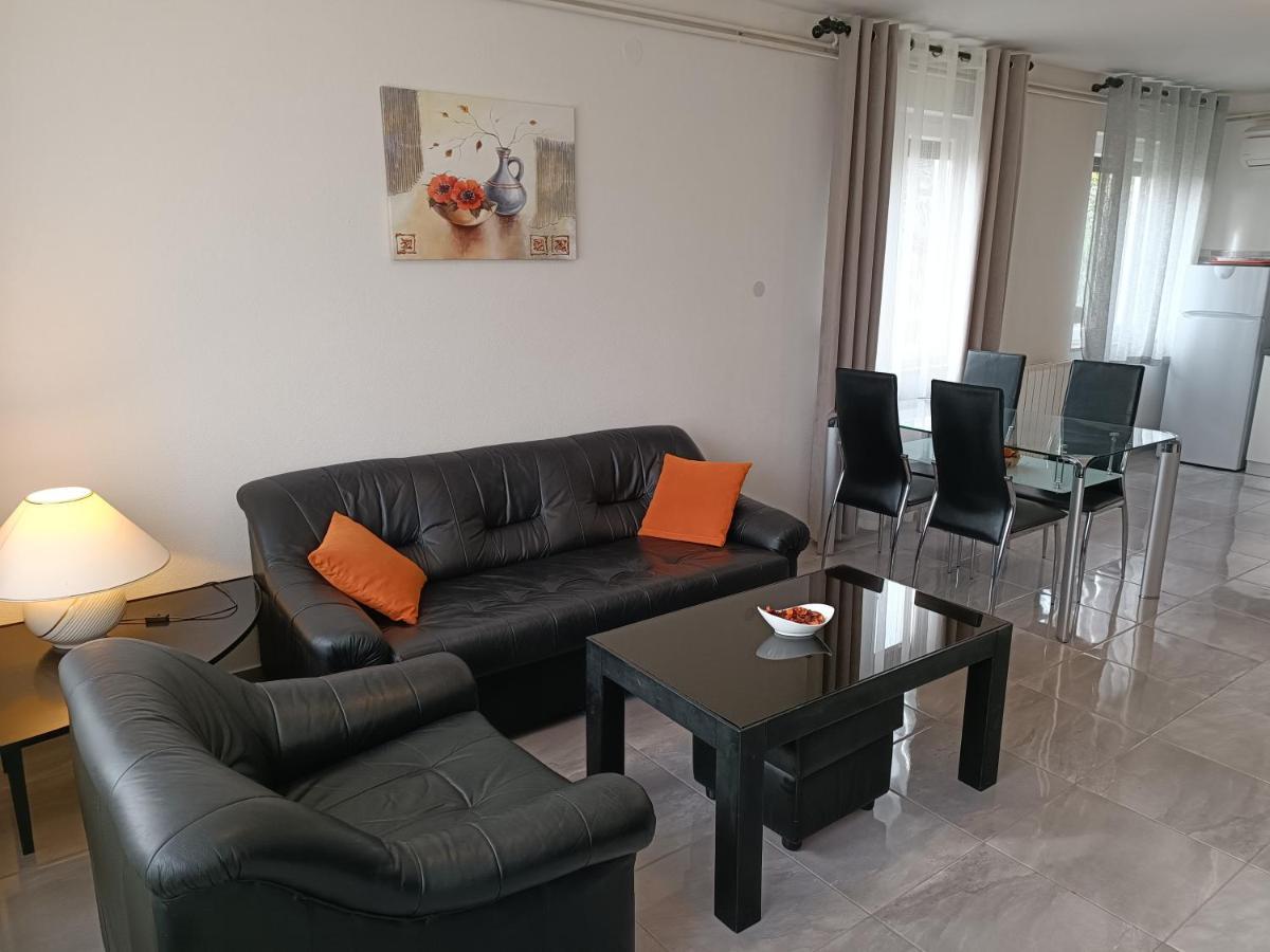 Apartments Mira Krk Крк Екстер'єр фото