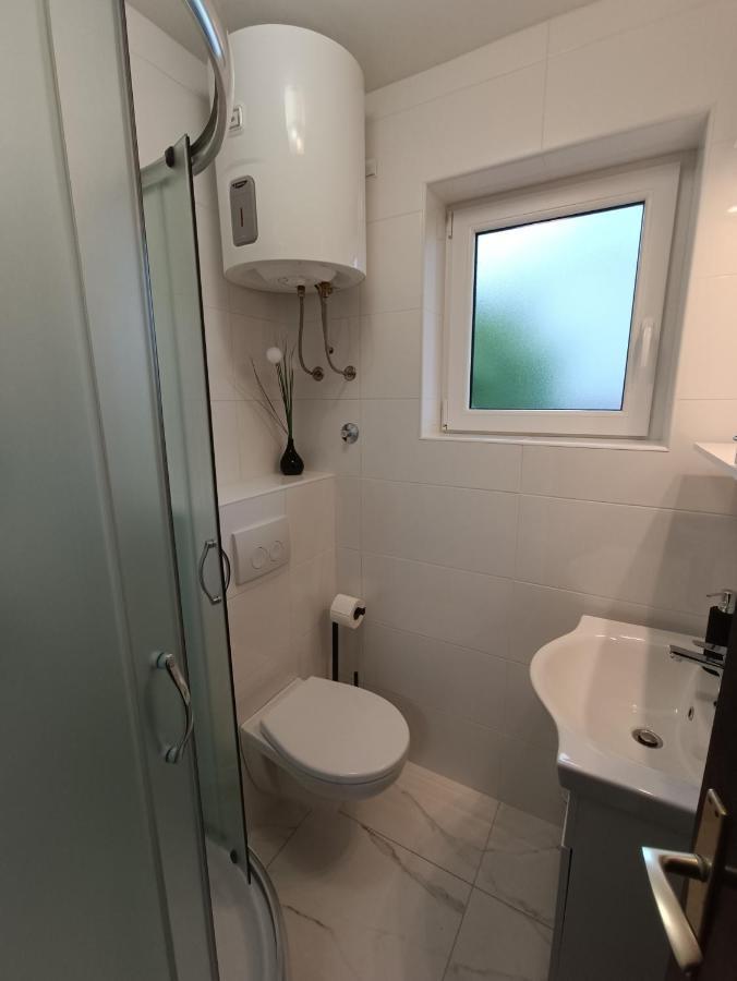 Apartments Mira Krk Крк Екстер'єр фото