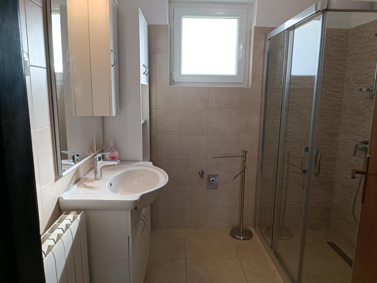 Apartments Mira Krk Крк Екстер'єр фото